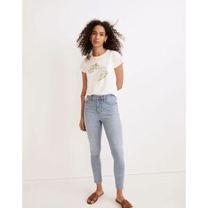 10" High-Rise‎ Skinny Crop Jeans in Carlton Wash